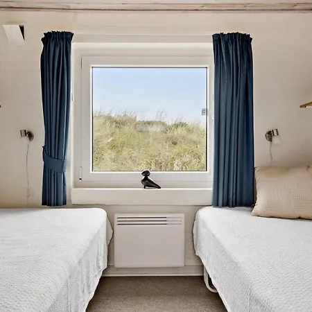 Four-bedroom In Hvide Sande Casa de Férias