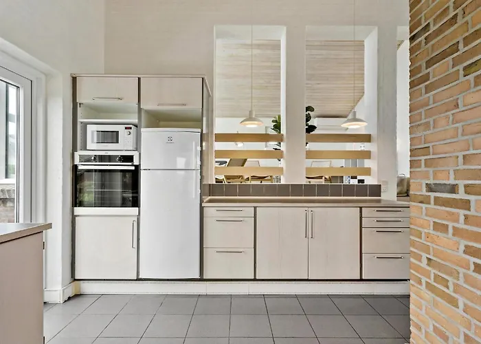 Four-bedroom In Hvide Sande 펜션 *