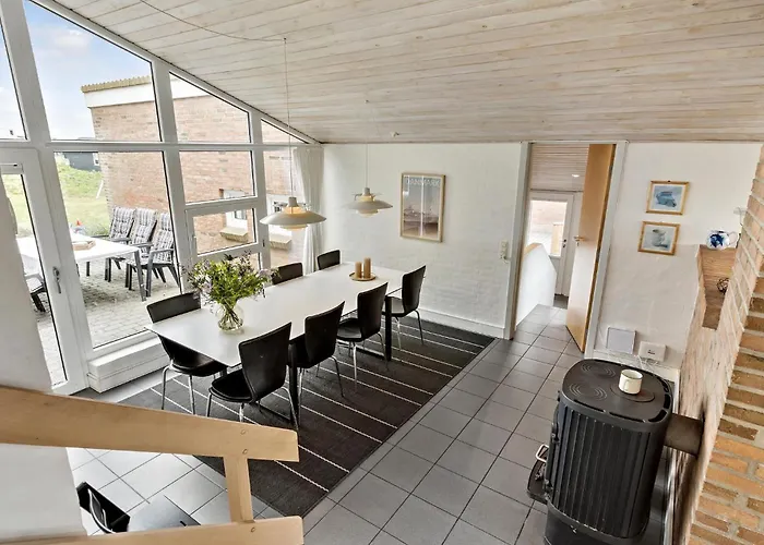 펜션 Four-bedroom In Hvide Sande *